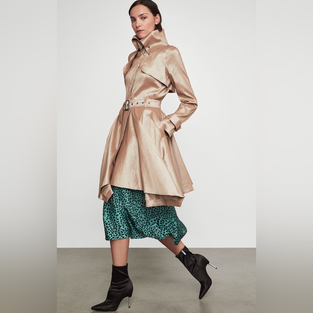 BCBGMAXAZRIA Anastasia Fit-and-Flare Trench Coat L